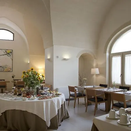 Corte Borromeo Отель