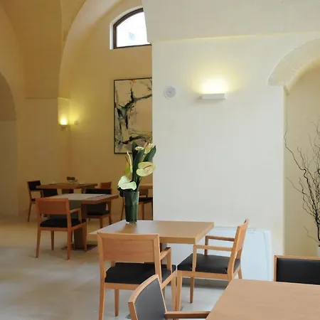 Corte Borromeo Отель Мандурия